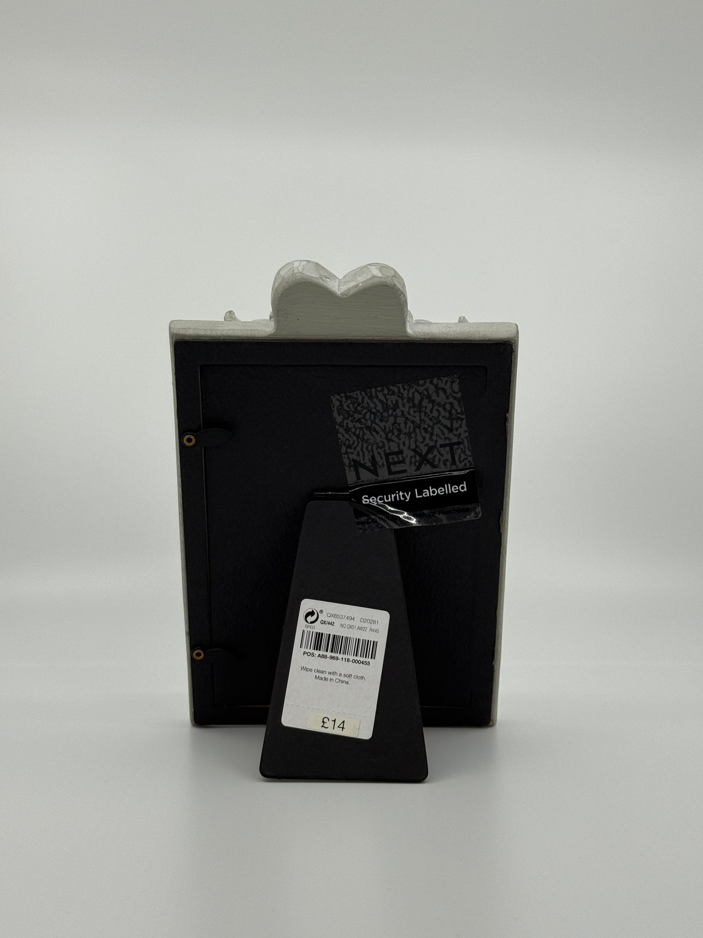 Hallikas fotoraam südame detailiga