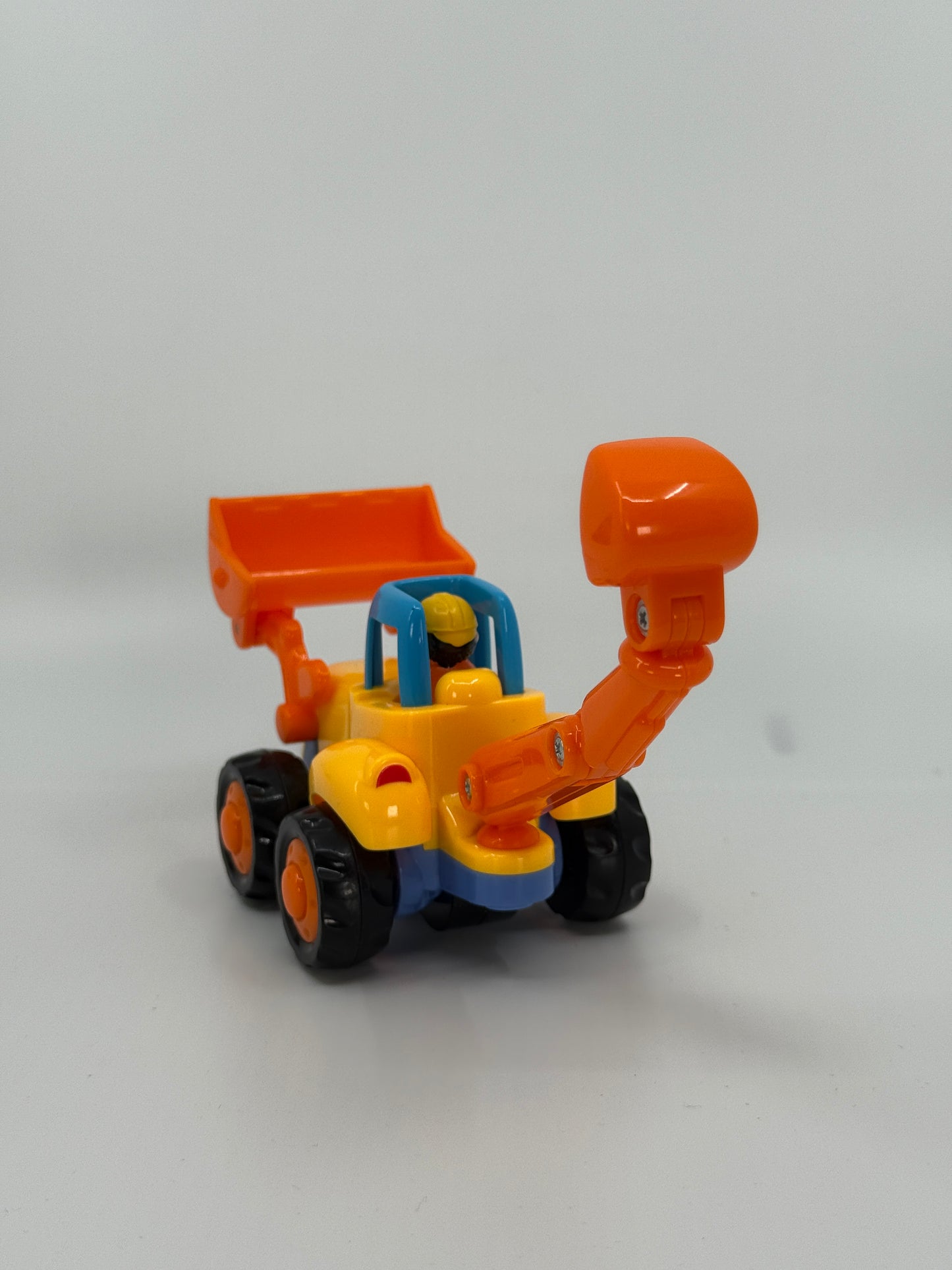 Kollane oranži kopaga mänguekskavaator