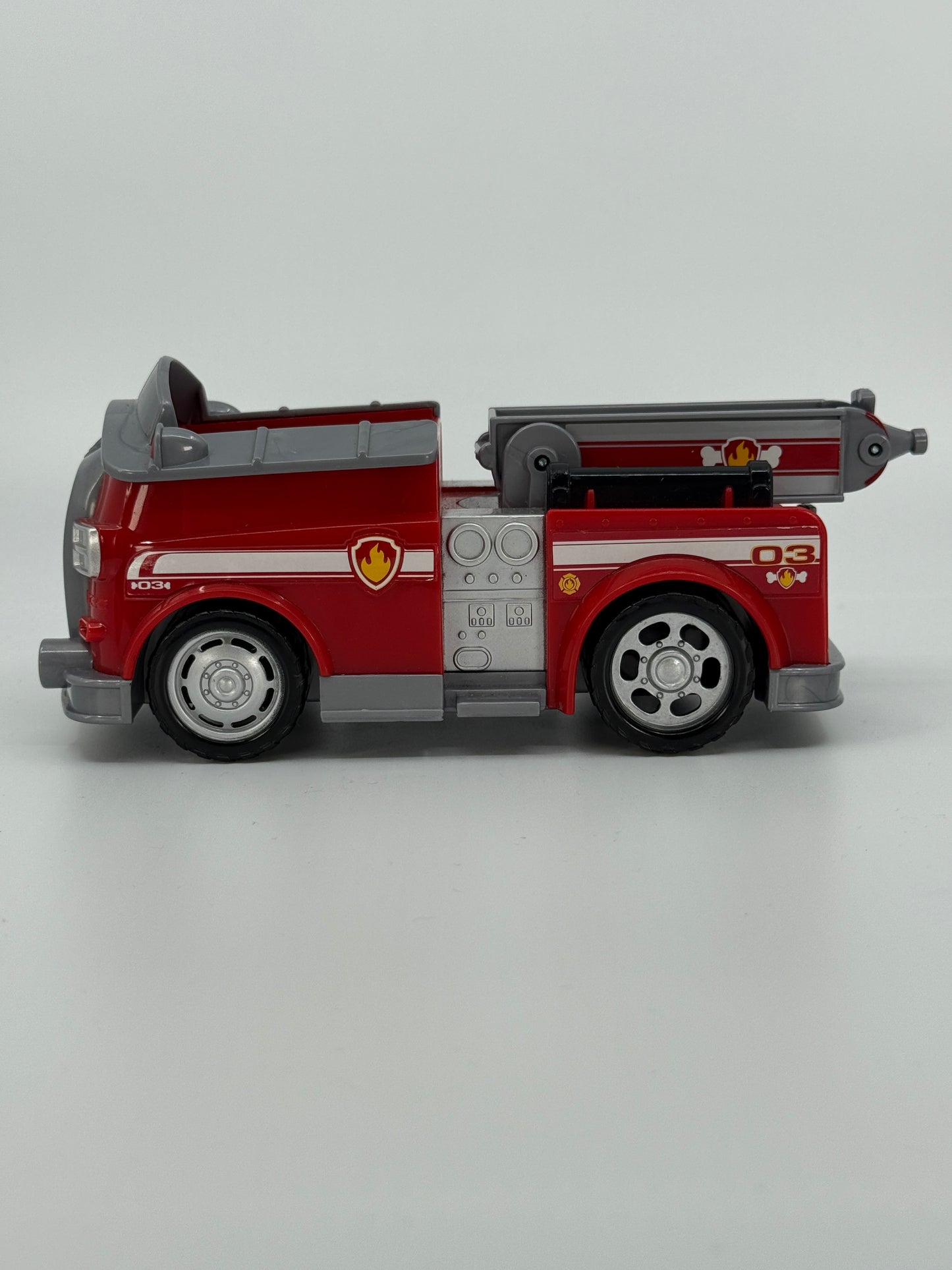 Punane käpapatrulli mängutuletõrjeauto