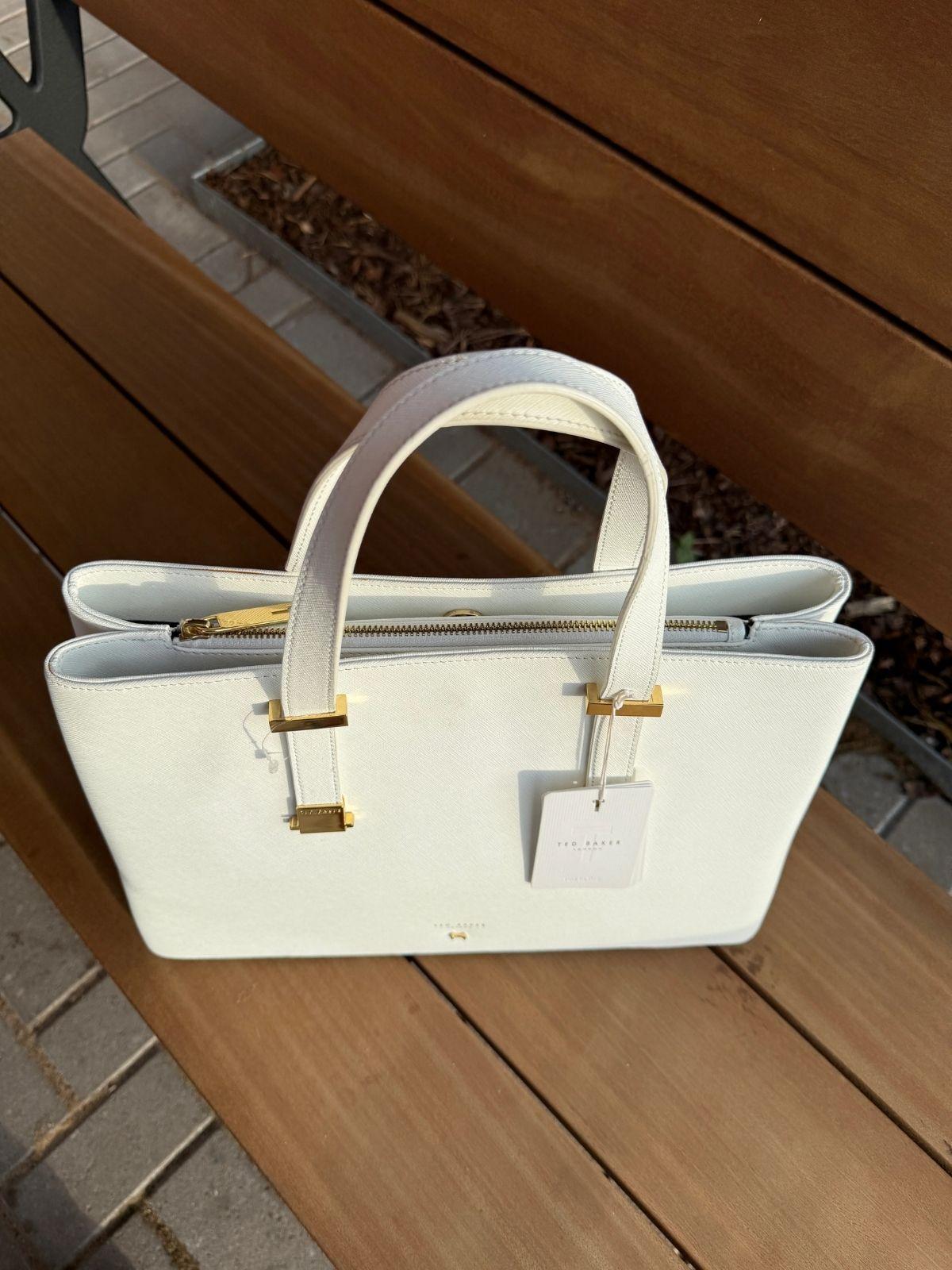 Ted Baker käekott