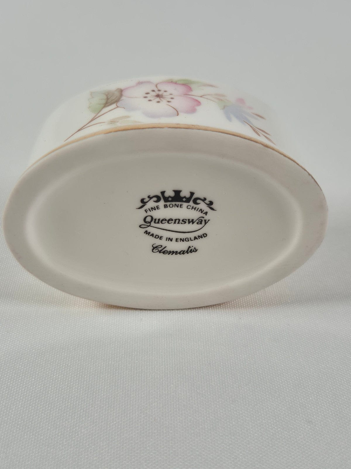 CLEMATIS Portselanist toos Queensway