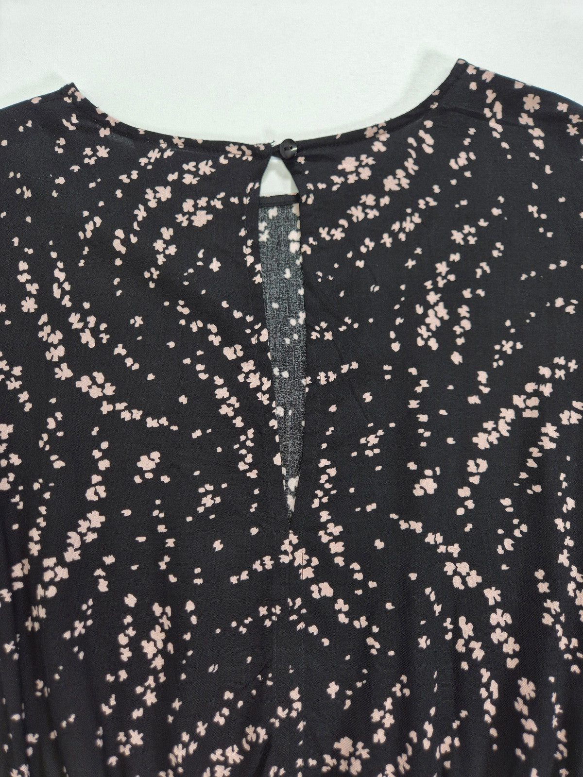 MISS SELFRIDGE Naiste must mustriga pluus