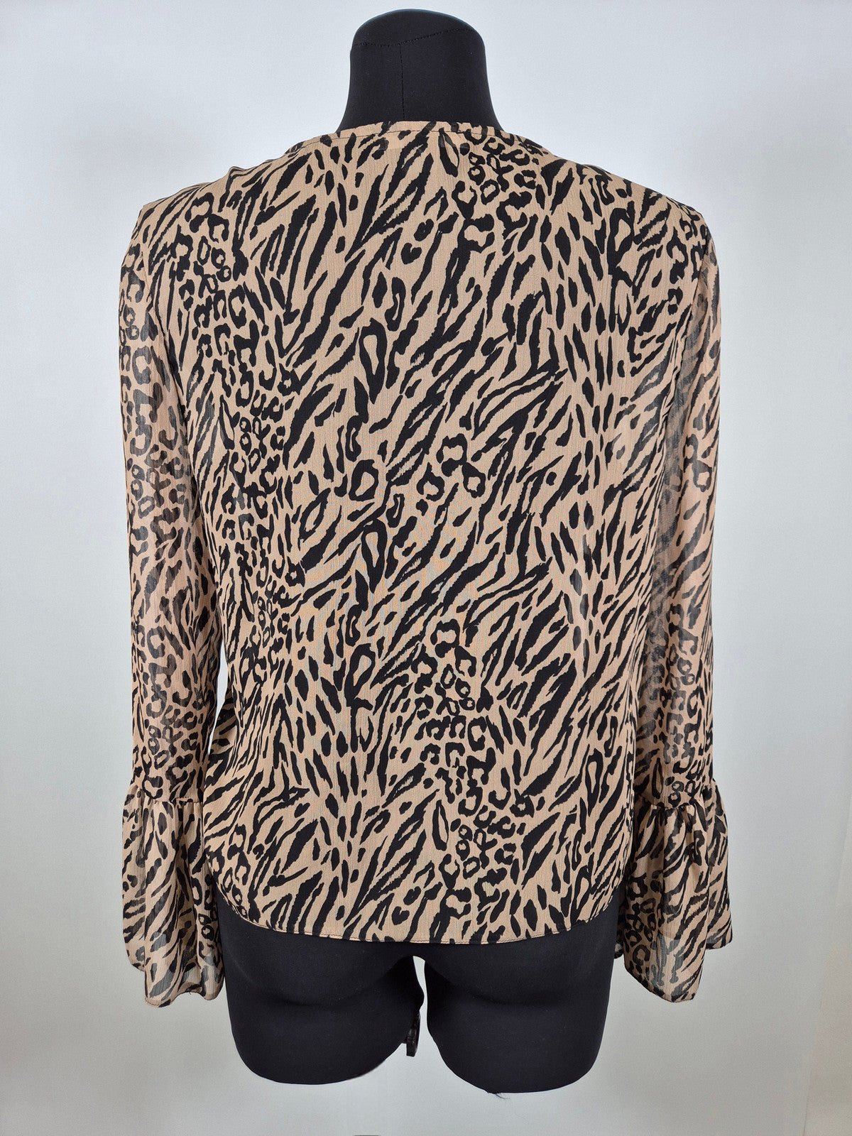 PRIMARK Naiste mustriga pluus