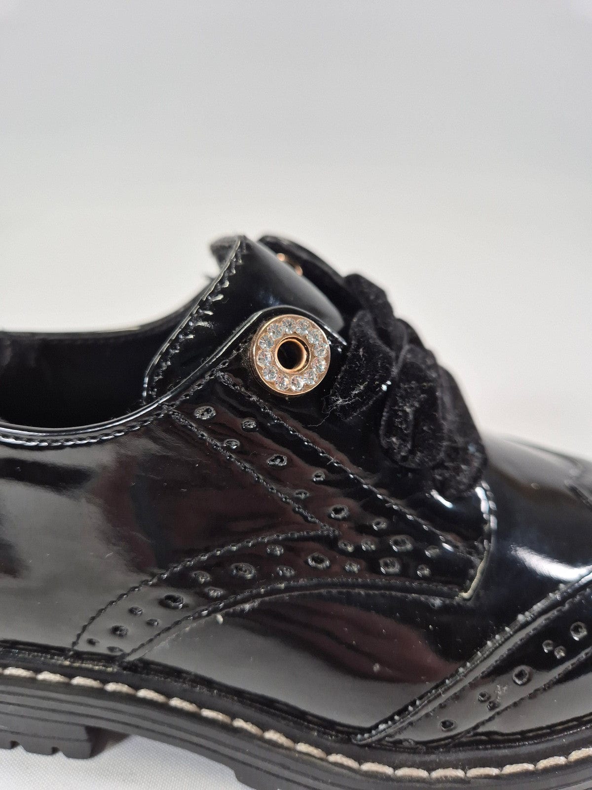 RIVER ISLAND Tüdrukute mustad lakkkingad