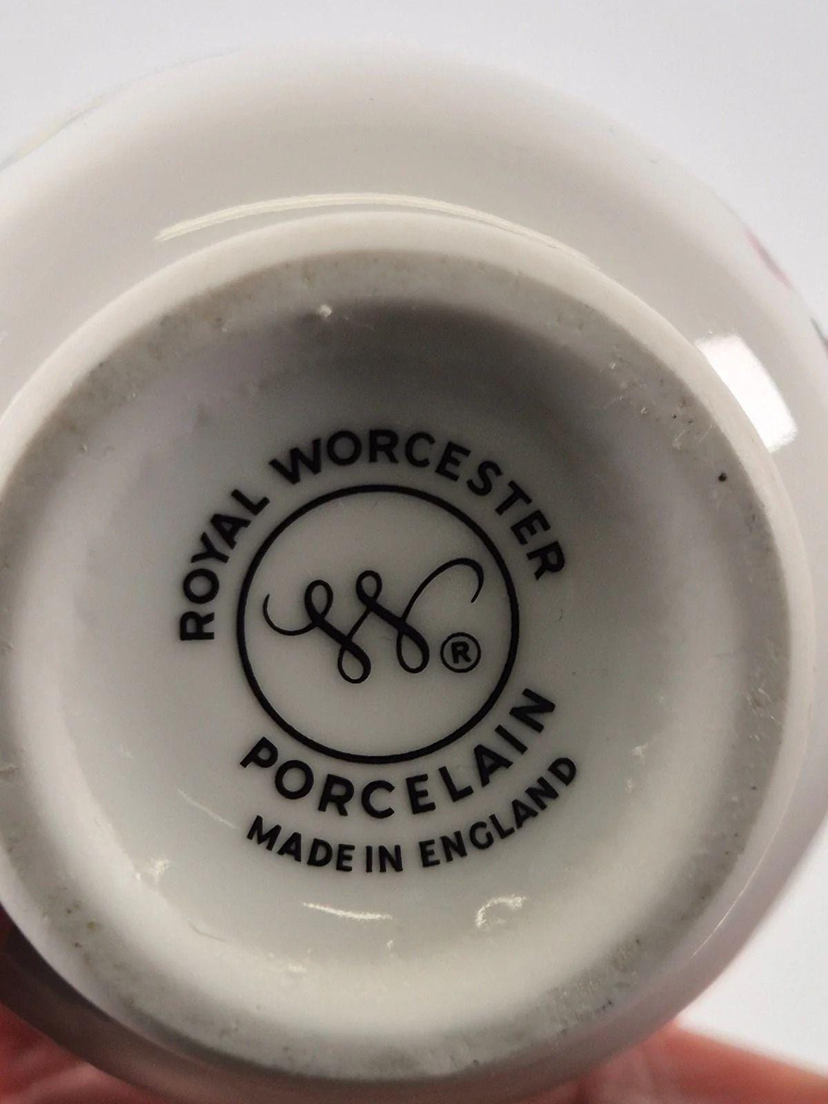 ROYAL WORCESTER Portselanist munatops