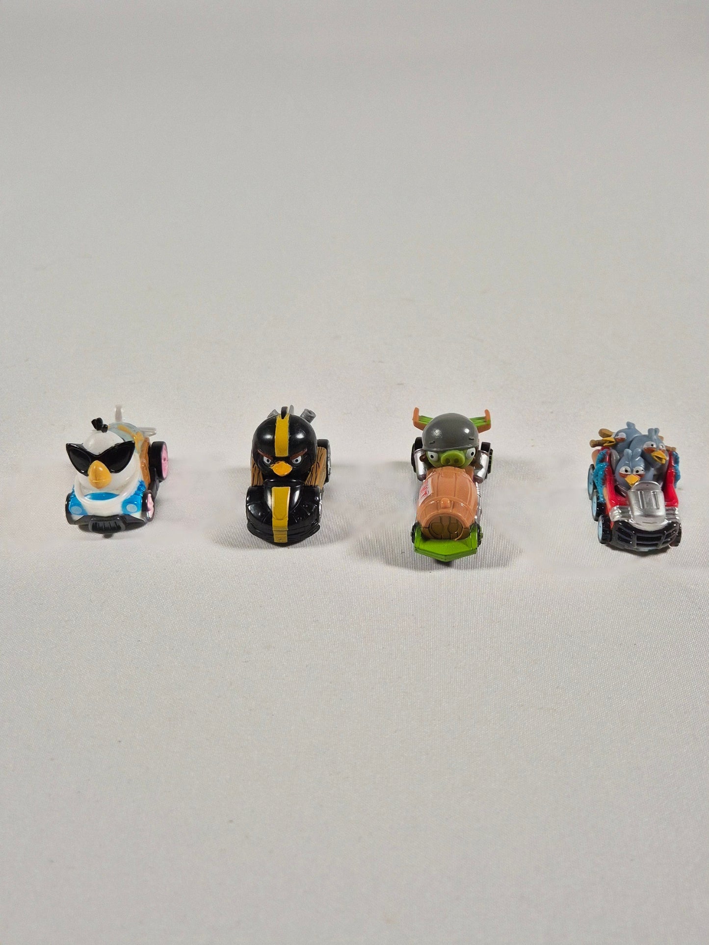 SECOND BEST TAASKASUTUS Angry Birds autod 4tk