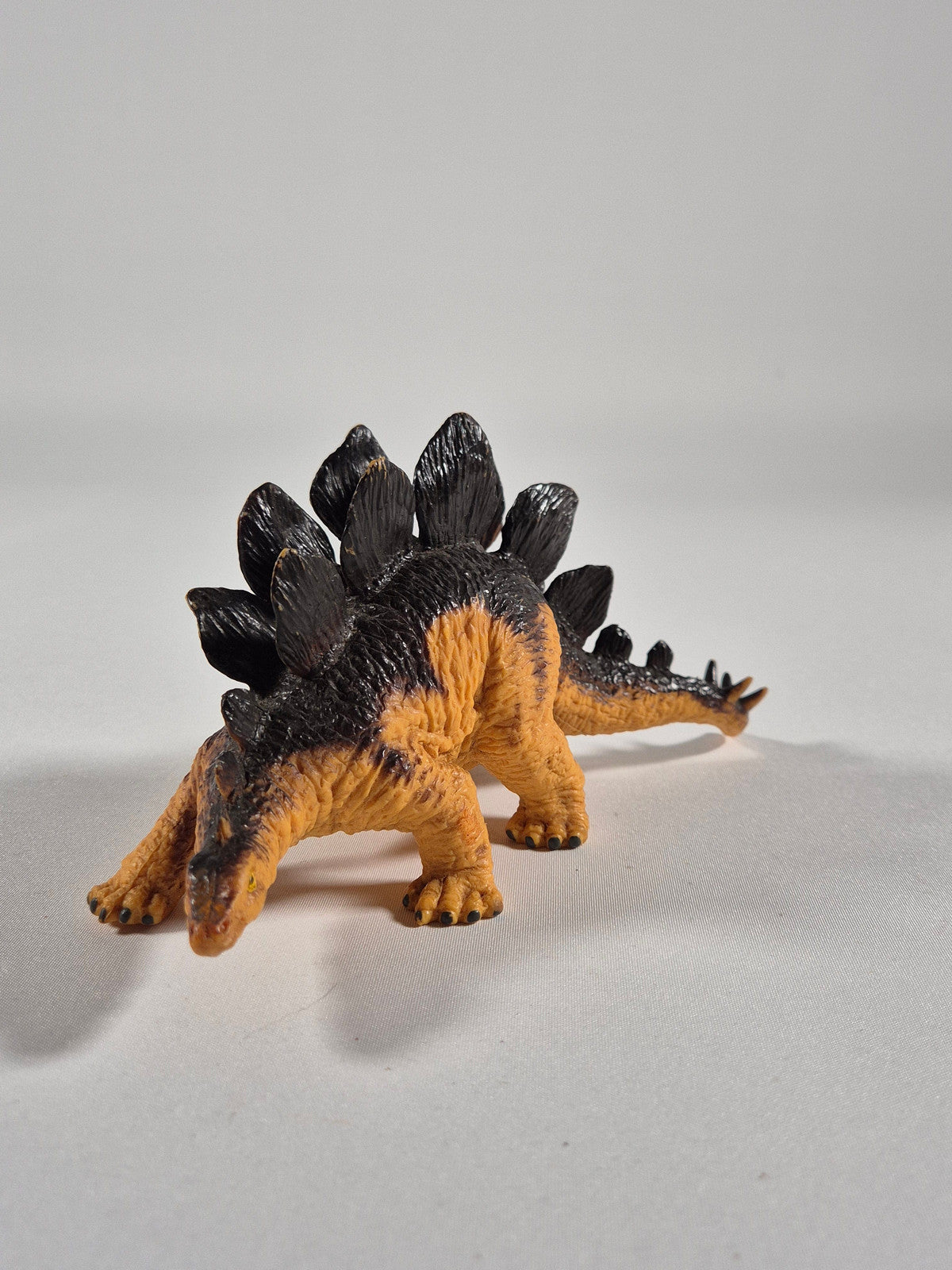 SECOND BEST TAASKASUTUS Dinosaurus, stegosaurus