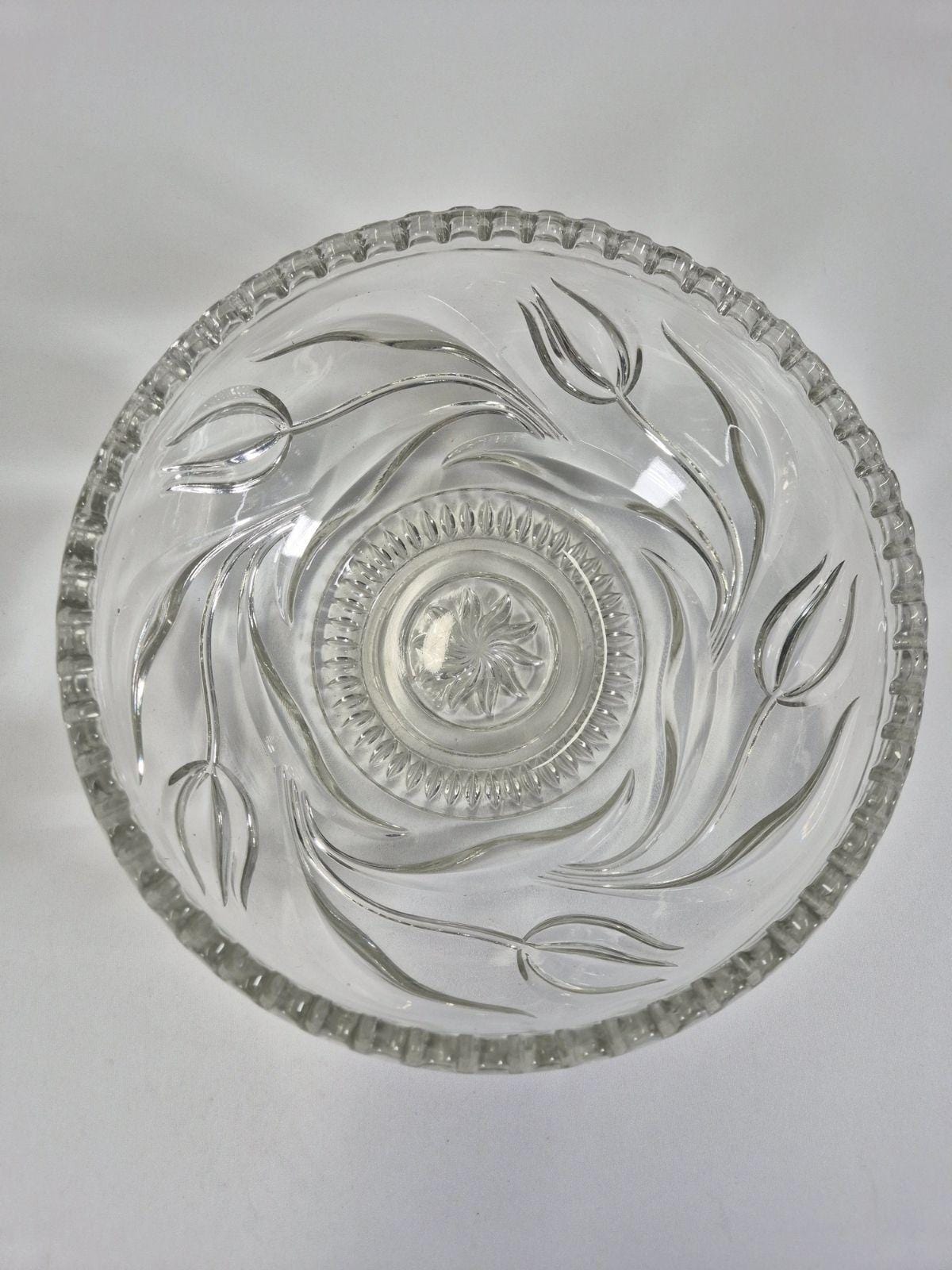 SECOND BEST TAASKASUTUS Vintage Glass Serving Bowl, Large Glass Bowl, Punch