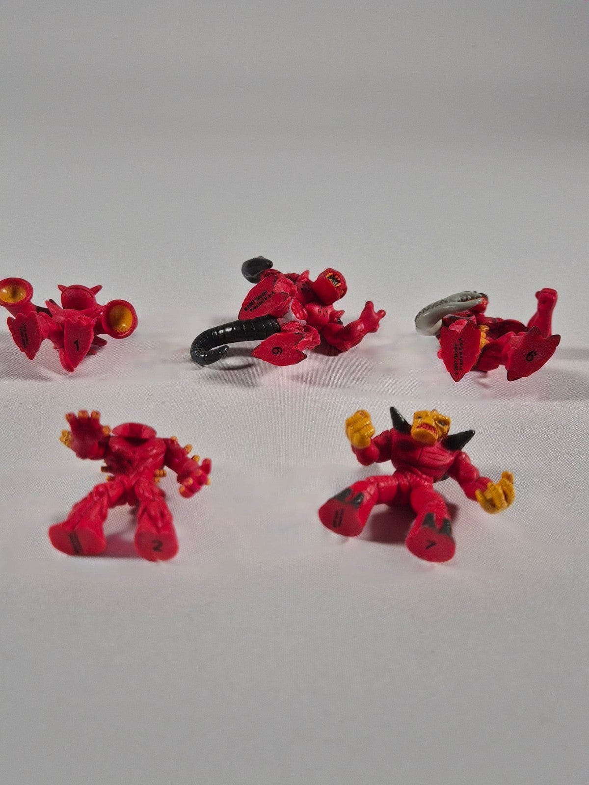 SECOND BEST TAASKASUTUS Vintage Gormit figuurid 5tk