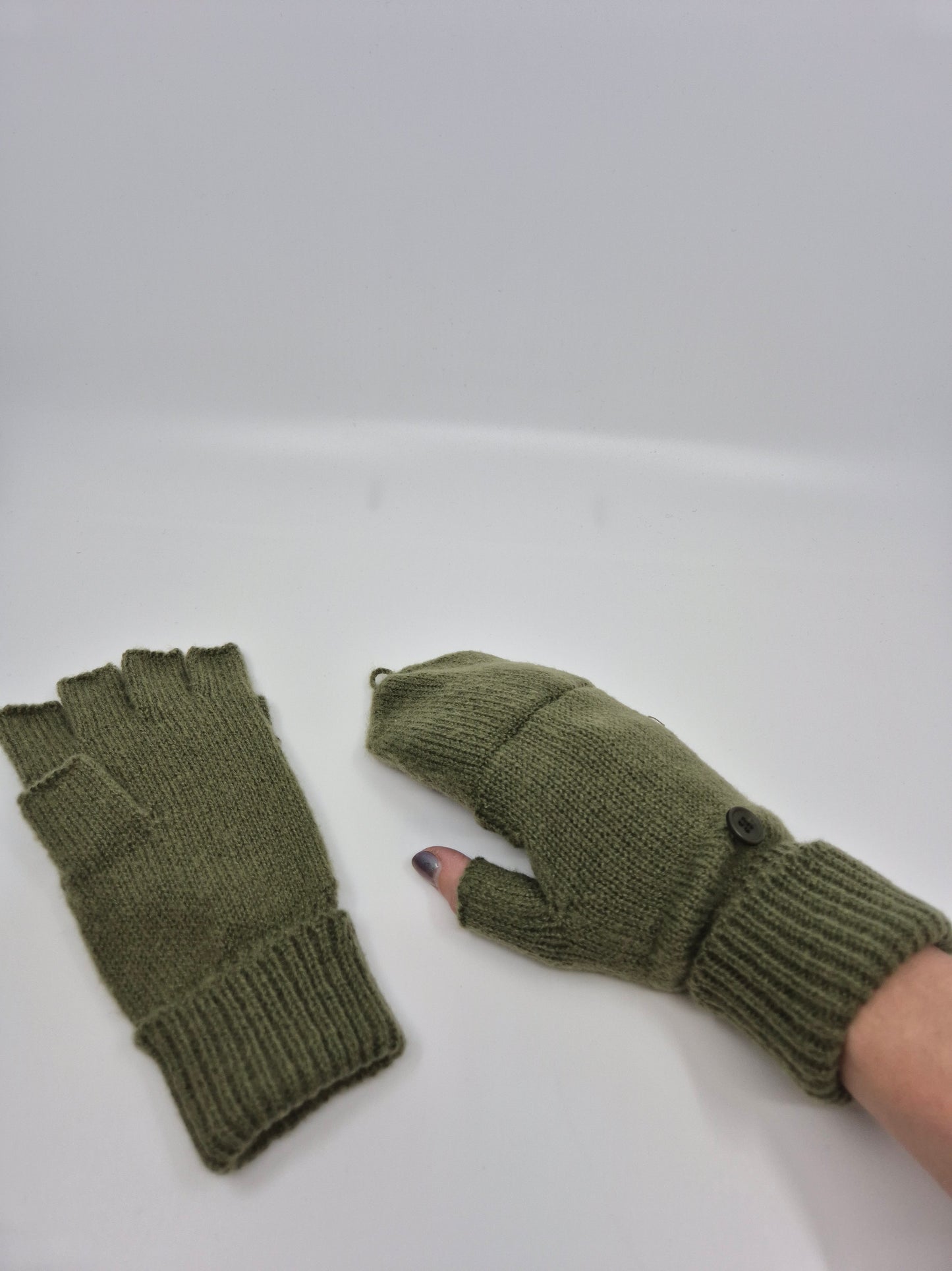 Naiste rohelised kindad