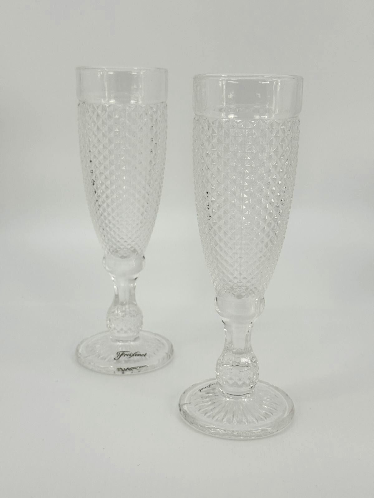 Freixeneti reljeefse mustriga pokaalid 2 tk