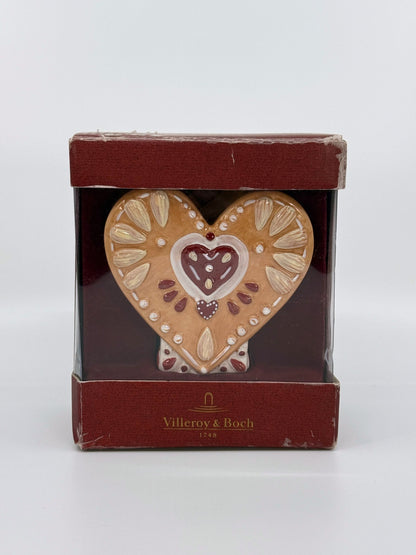 Südamekujuline teeküünla alus