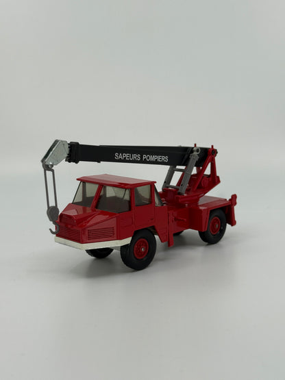 Punane tuletõrje kraanaauto mudel “Sapeurs Pompiers”