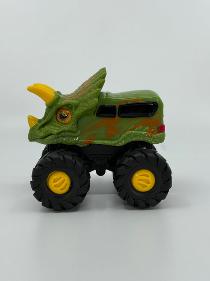 Roheline tritseratopsi monsterauto