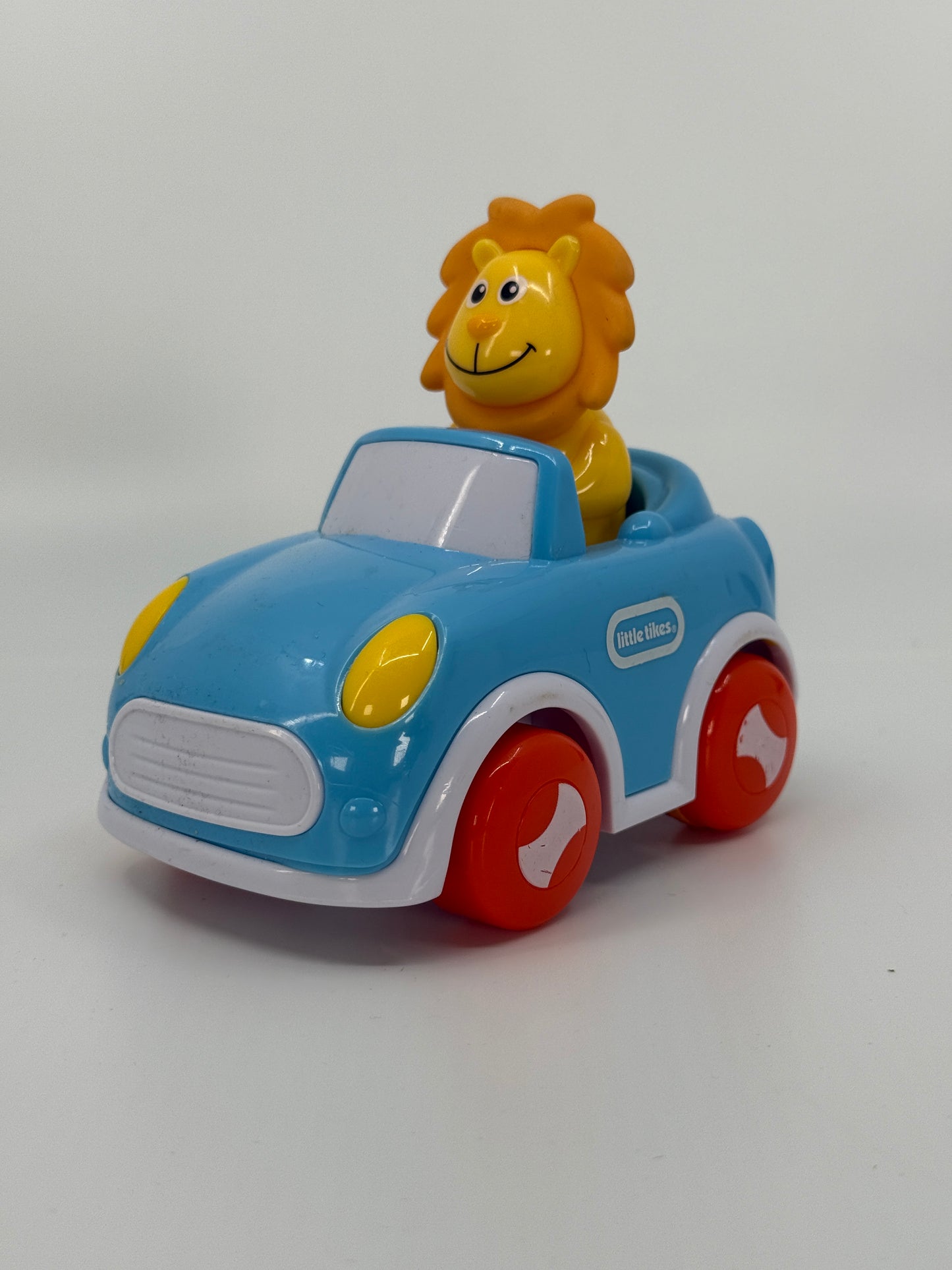 Sinine lõviga mänguauto
