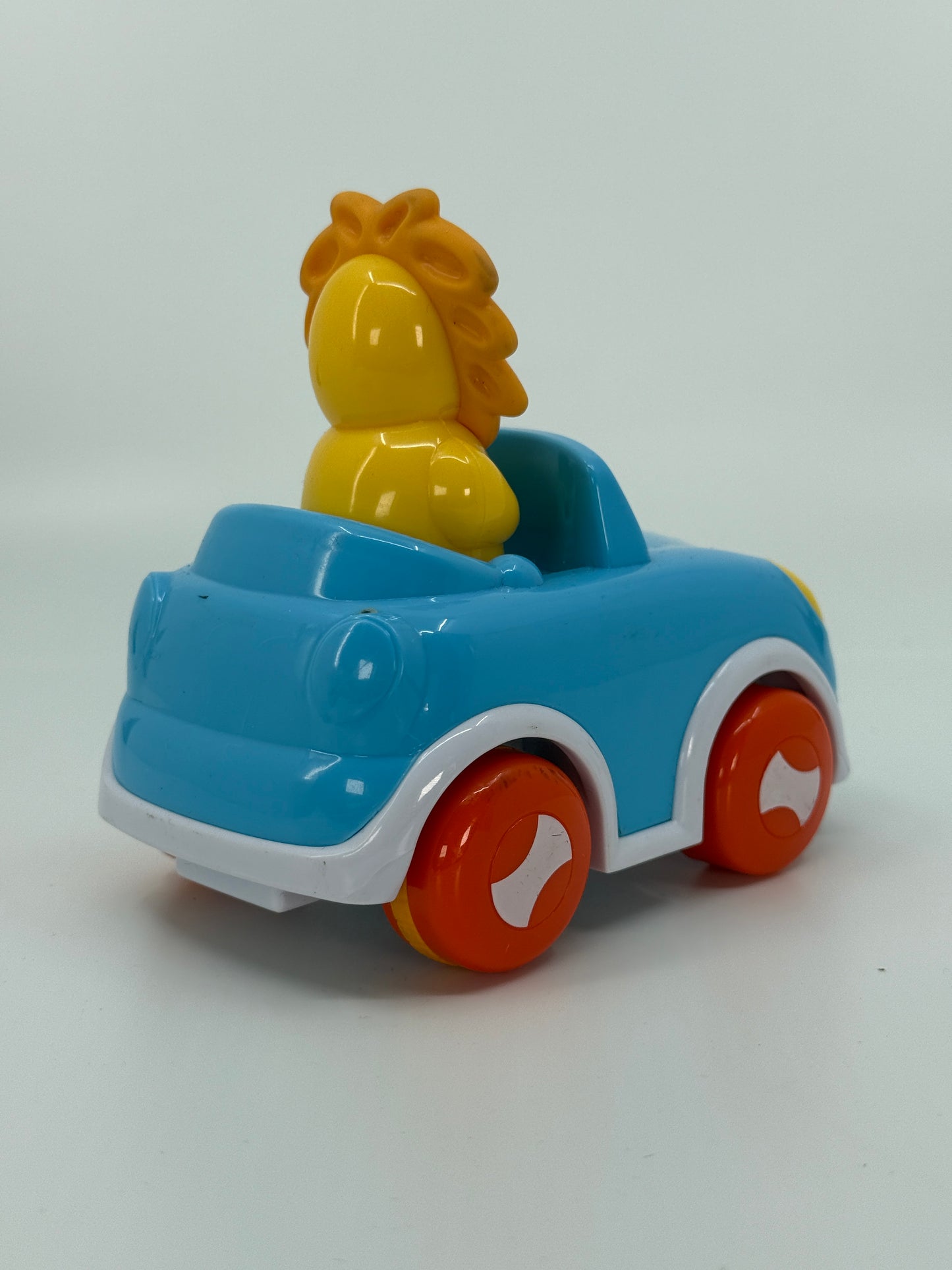 Sinine lõviga mänguauto