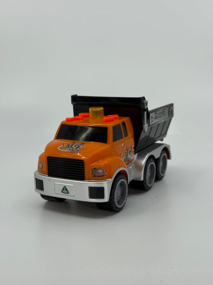 Oranž mängukallur tõstetava kastiga