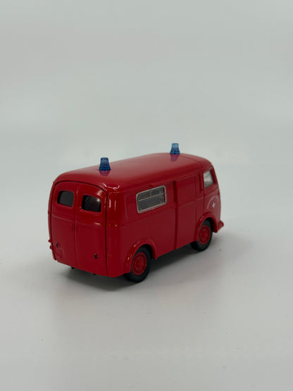 Punane päästeauto mudel “Département de la Savoie”