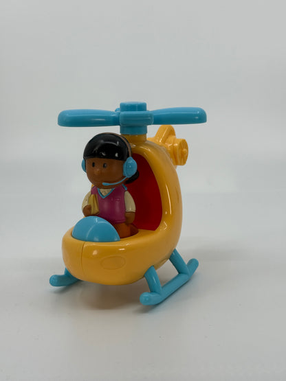 Kollane mänguhelikopter piloodiga