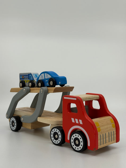 Puidust autoveok koos autodega