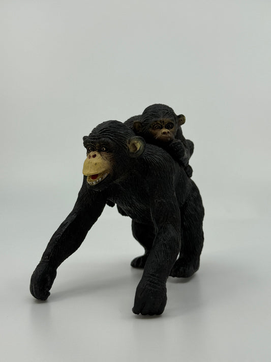 Šimpansiema pojaga figuur