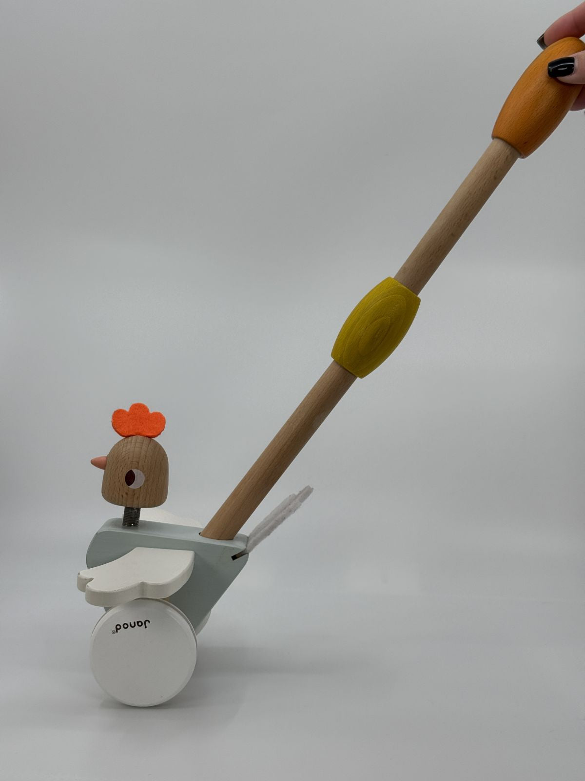 Puidust tõugatav kana mänguasi