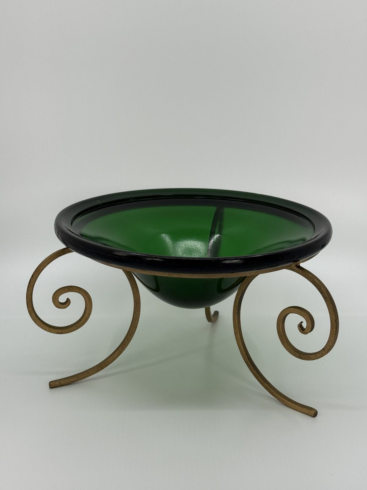 Roheline dekoratiivkauss metalljalal