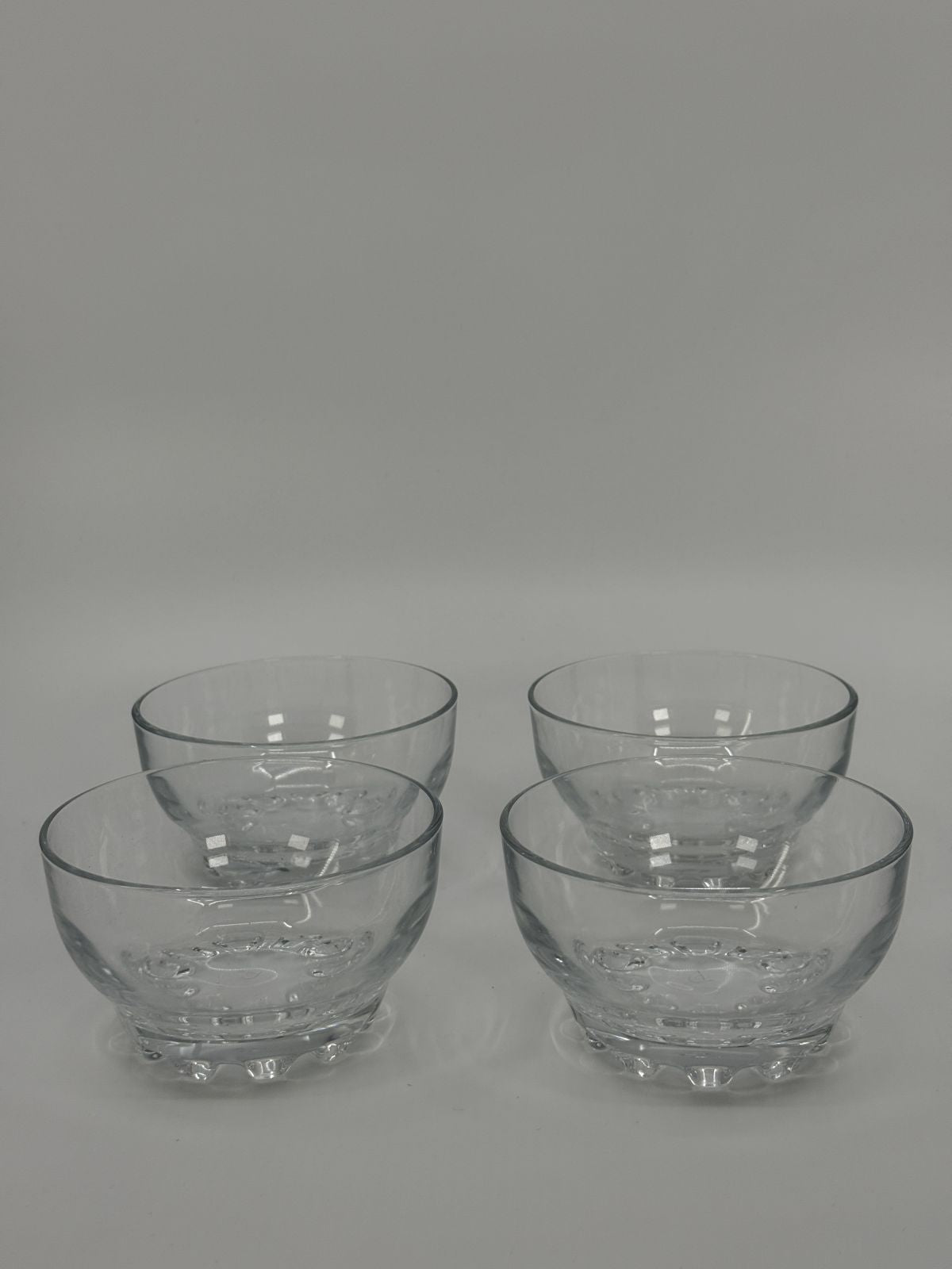 Klaasist väikesed kausid 4 tk