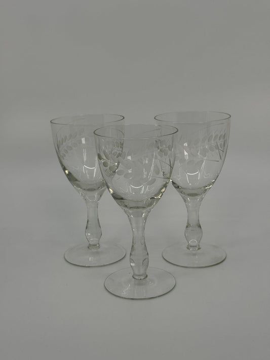 Lehemustriga veiniklaasid