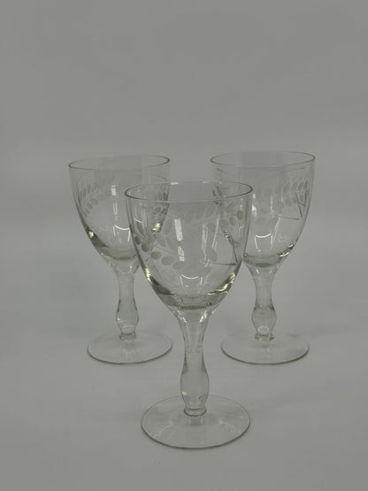 Lehemustriga veiniklaasid