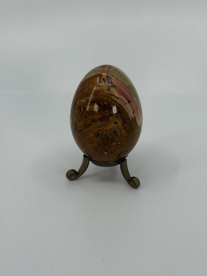 Dekoratiivne onyx-muna alusel