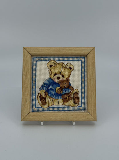 Tikandiga pildiraam mängukaruga