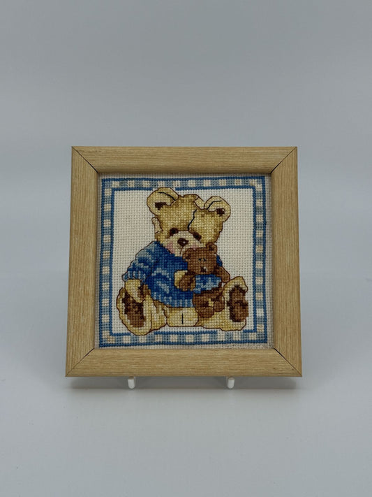 Tikandiga pildiraam mängukaruga