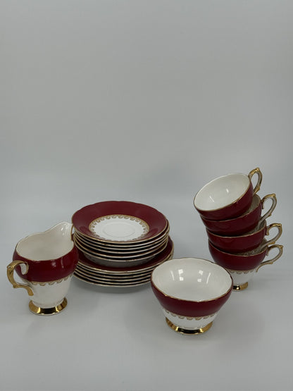 Punase ja kuldse servaga Sutherland Bone China teekomplekt