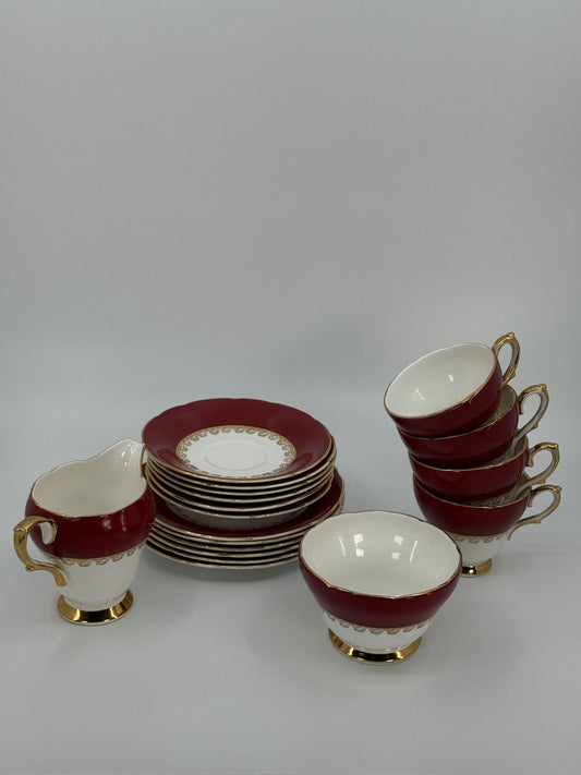 Punase ja kuldse servaga Sutherland Bone China teekomplekt