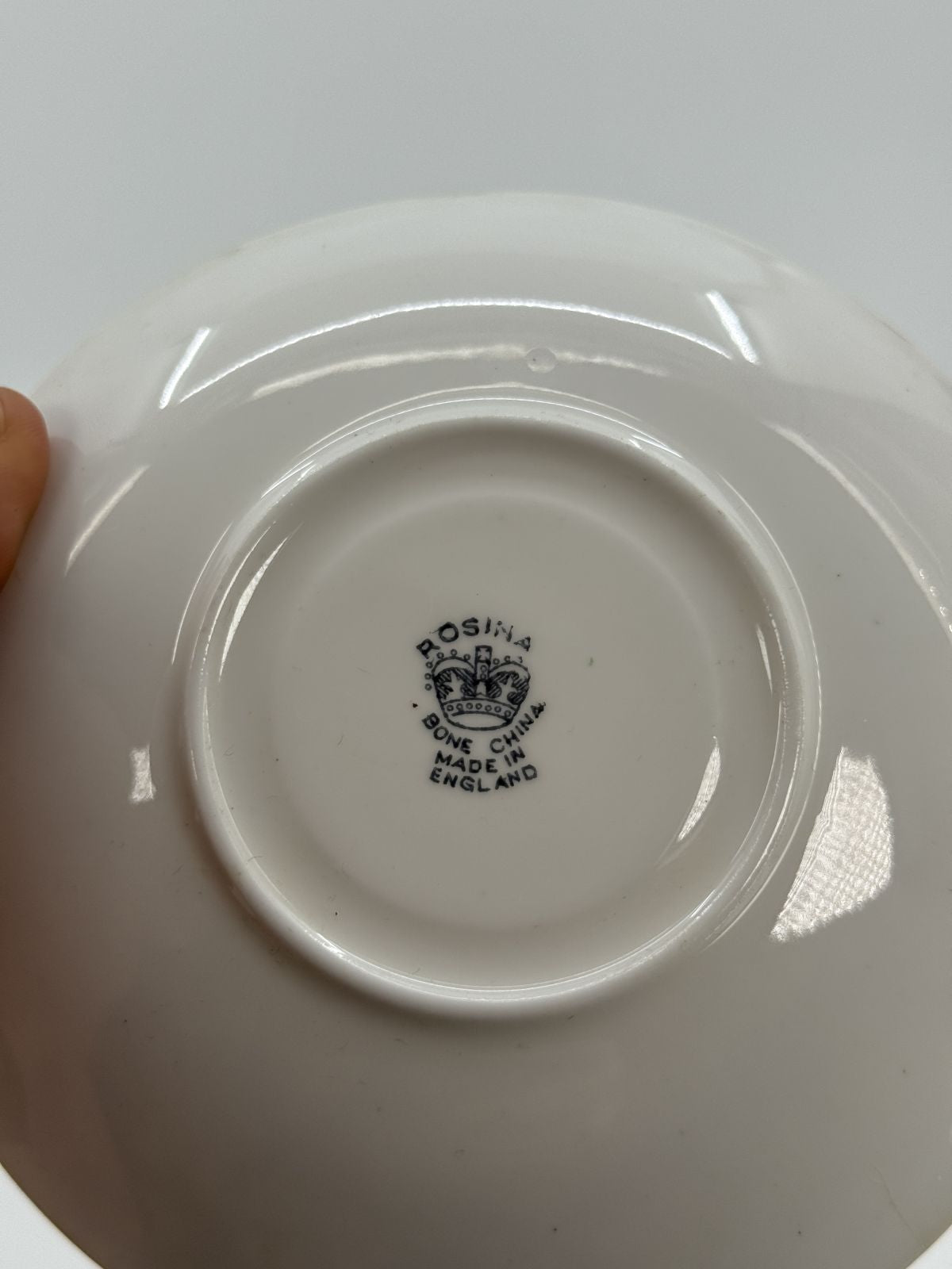 Teetasside ja alus­taldrikute komplekt