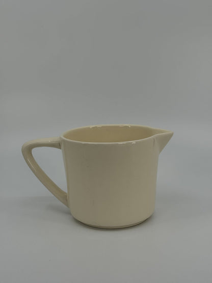 Guinnessi logoga keraamiline serveerimiskann