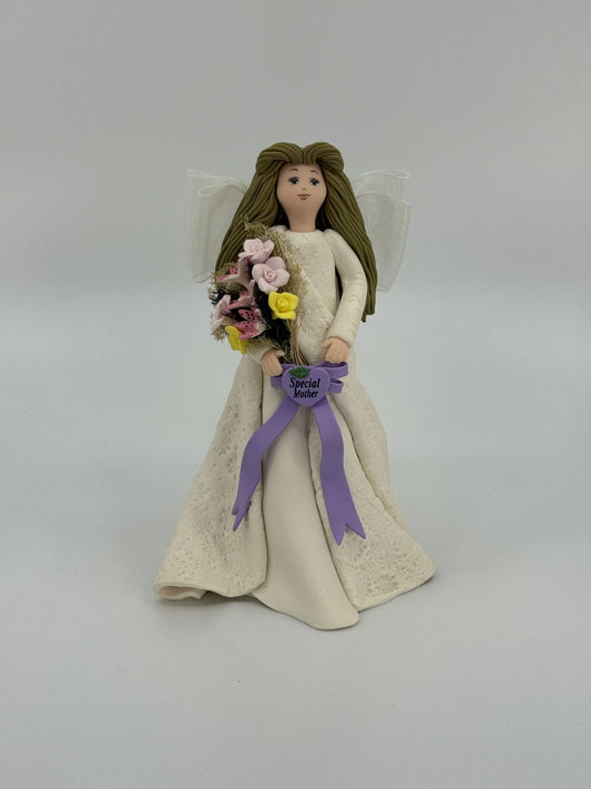 Ema dekoratiivkuju lilledega