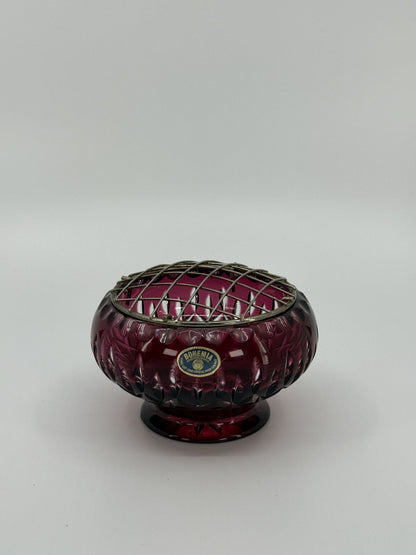 Vintage Bohemia punane kristallist lillevaas metallvõrega