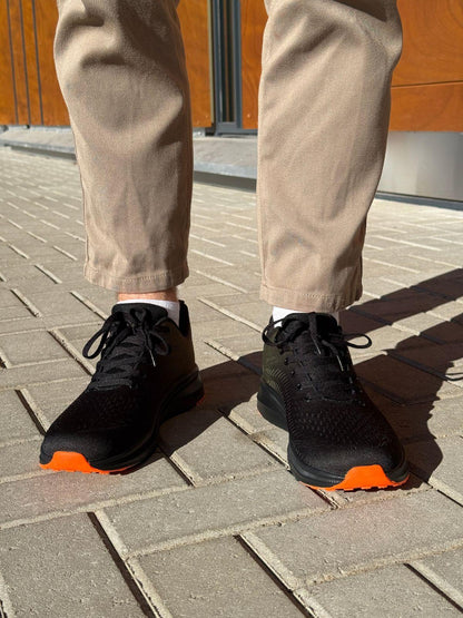 Meeste oranži tallaga tossud