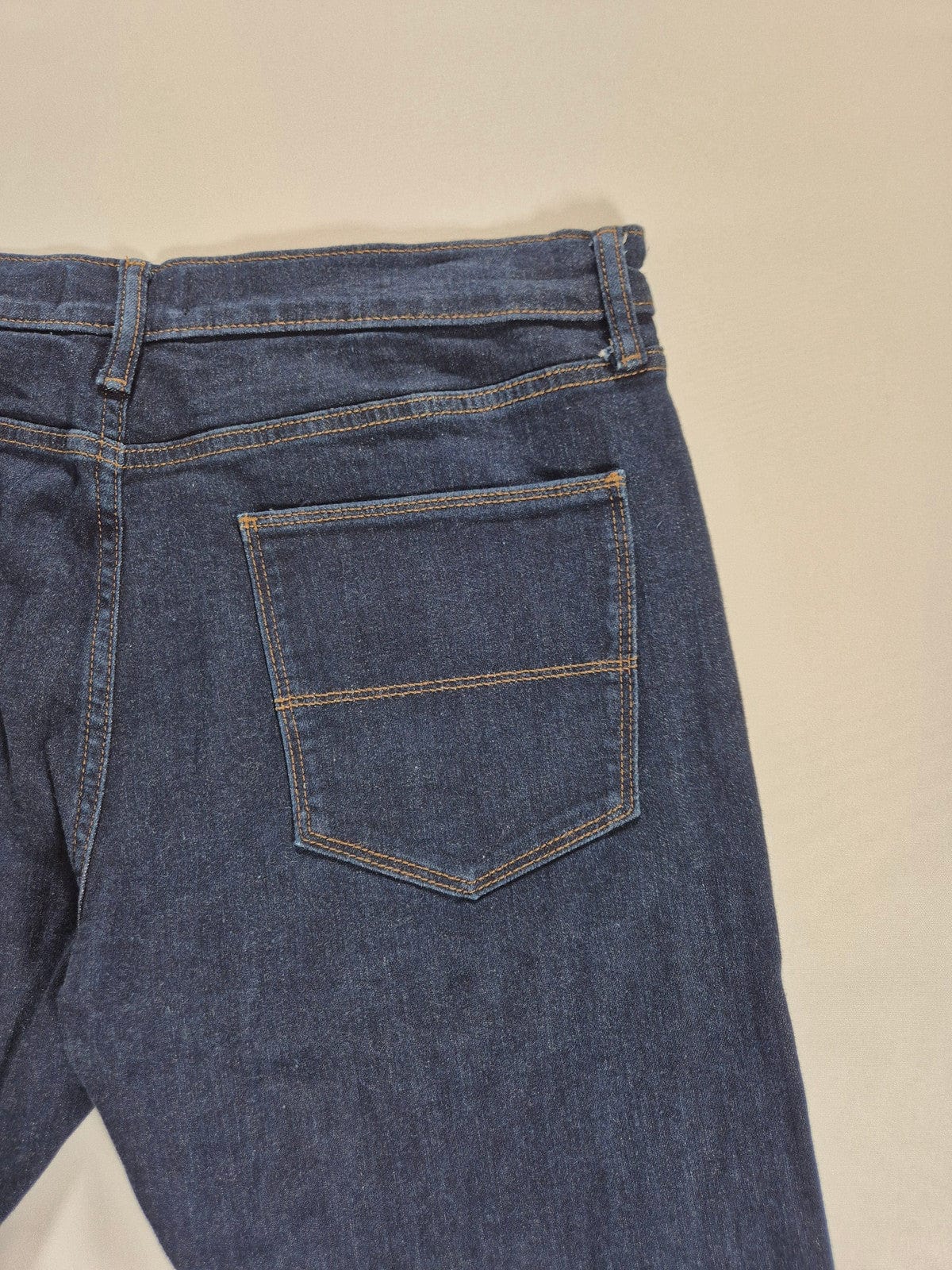 M&S Meeste tumesininised teksad