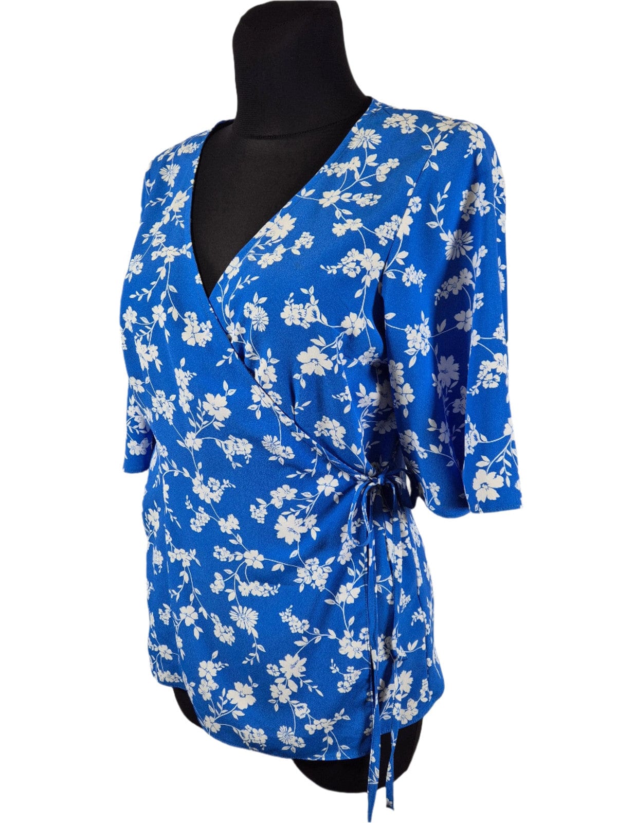 Paraphrase Naiste lilleline hõlmikpluus