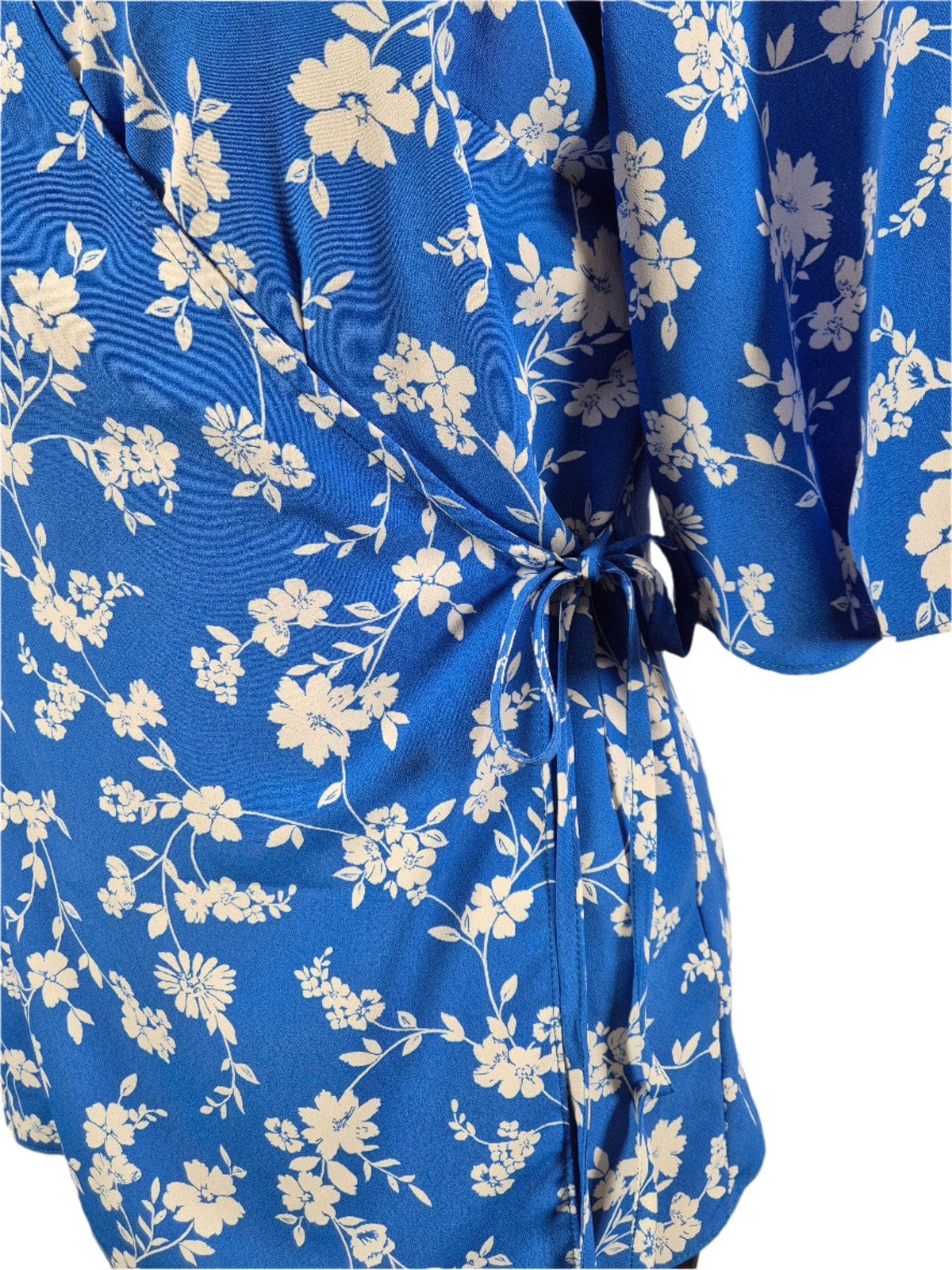 Paraphrase Naiste lilleline hõlmikpluus