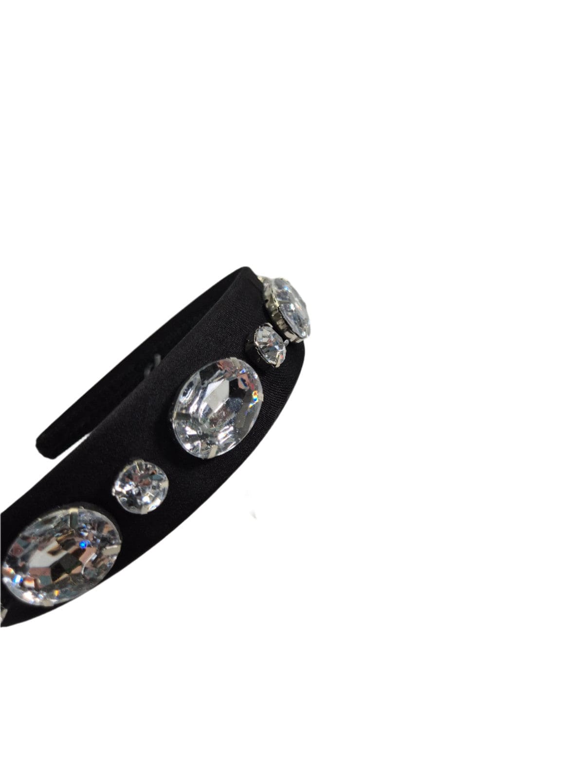 RIVER ISLAND Suurte kividega peavõru