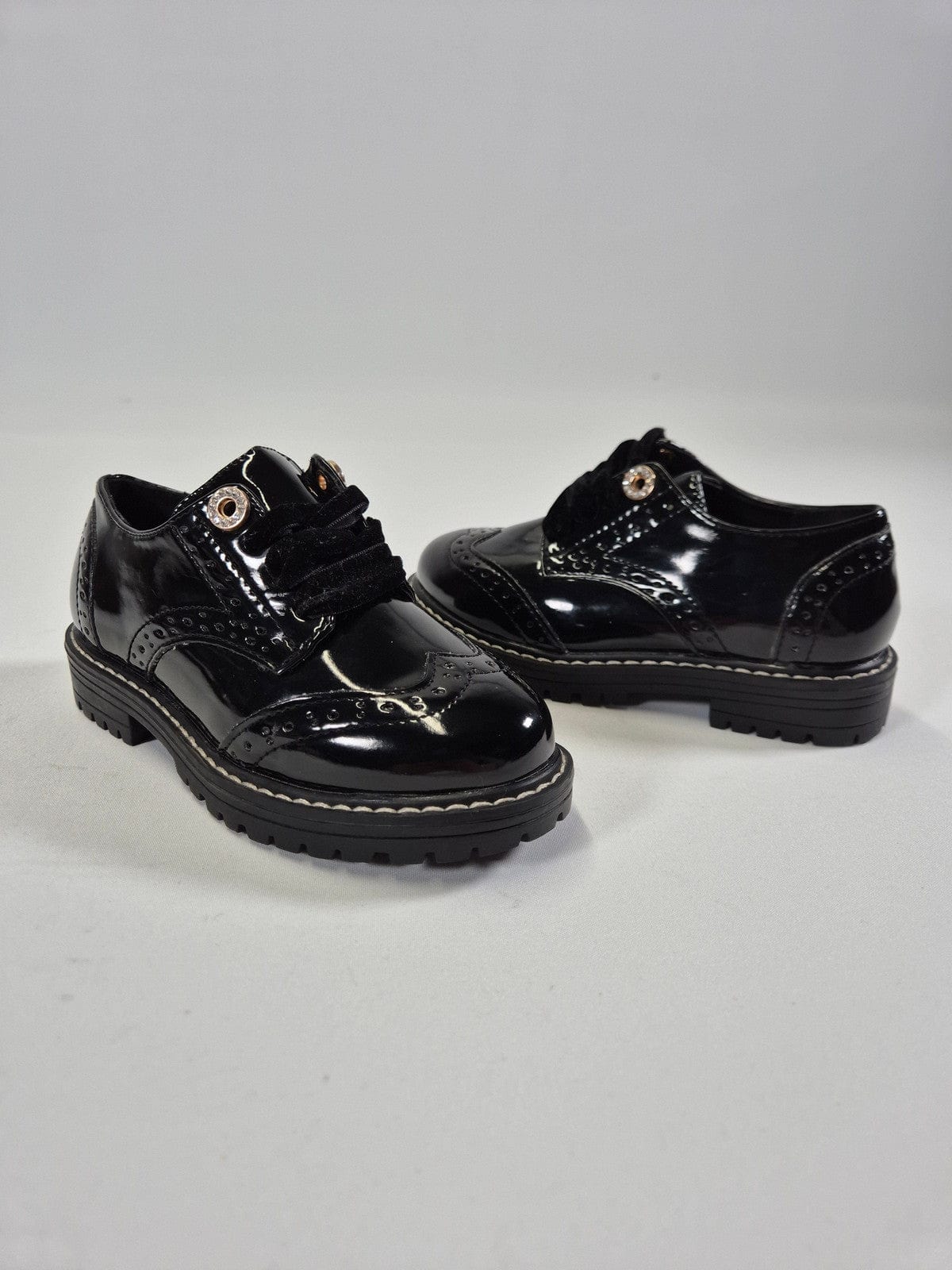 RIVER ISLAND Tüdrukute mustad lakkkingad