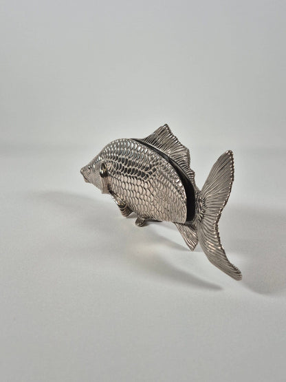 SECOND BEST TAASKASUTUS Kalakujuline salvrätikuhoidja