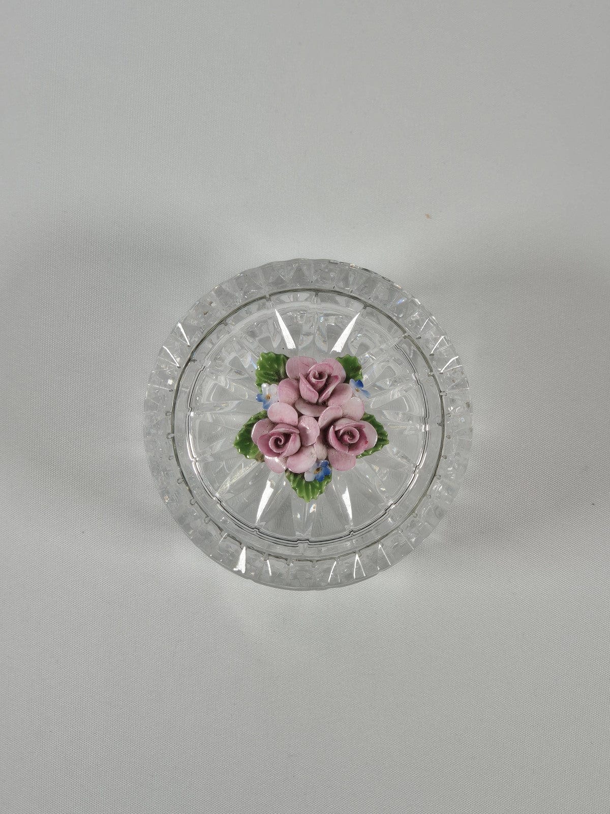 SECOND BEST TAASKASUTUS Kristallist ehtekarp koos kõrvarõngastega