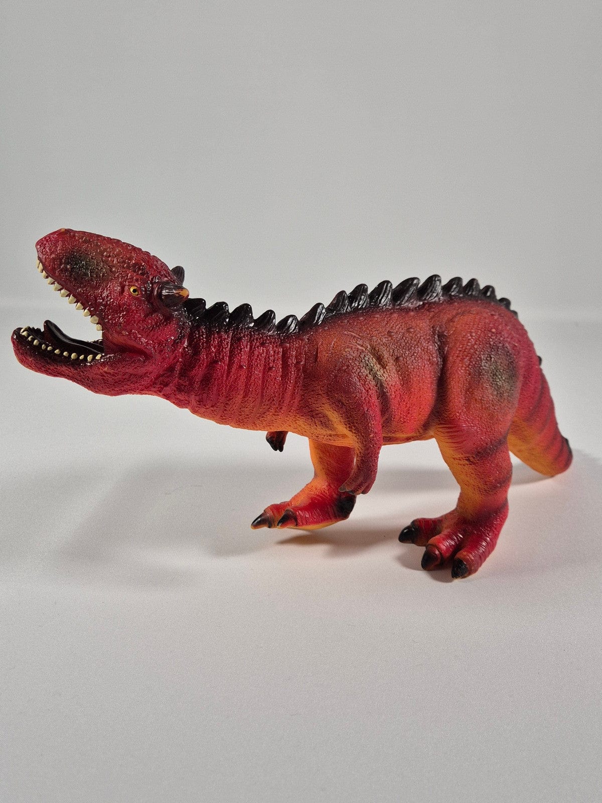 SECOND BEST TAASKASUTUS Mänguasi punane draakon