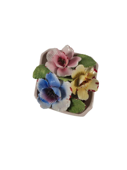 SECOND BEST TAASKASUTUS Portselanist lillekorv