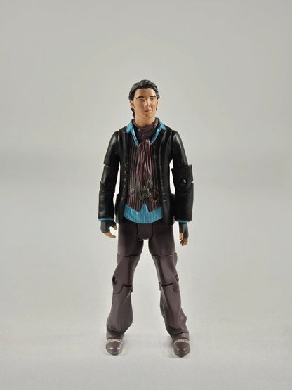 SECOND BEST TAASKASUTUS Primeval figuur Connor Temple